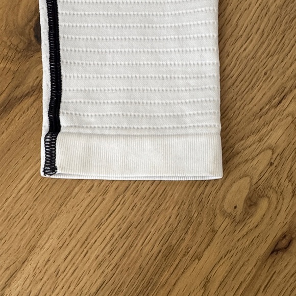 ZYIA Women's Black and White Ombre Leggings - Picture 6 of 9